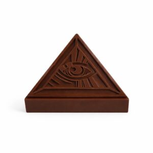 pyramid_chocolate_white_bg
